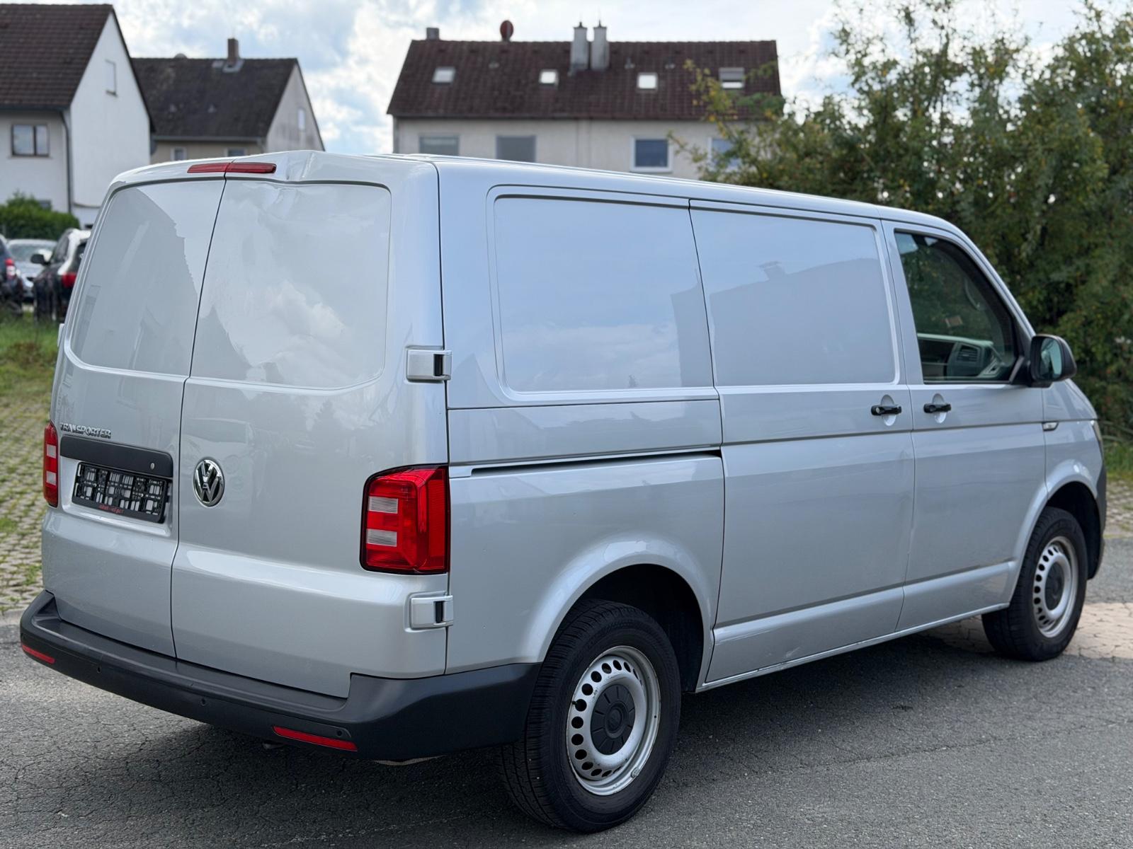 VOLKSWAGEN T6 TRANSPORTER 2.0 TDI 102CH - BVM - 3 PLACES - 1ERE MAIN - HISTORIQUE ENTRETIEN COMPLET