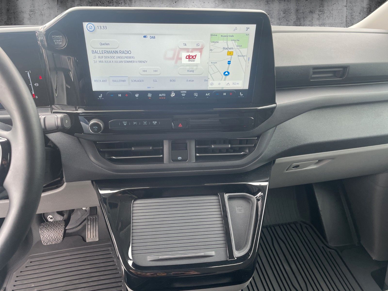 Fahrzeugabbildung Ford Transit Custom Kasten 320 L1 Limited AWD