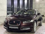 Jaguar XF 3.0 V6 Xenon Navi Rü-Kamera Leder Keyless-Go - Jaguar XF aus 2015