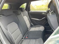 Fahrzeugabbildung Mercedes-Benz B180 Style *Navi*Sitzhzg*Allwetter*Totwinkl*LED*