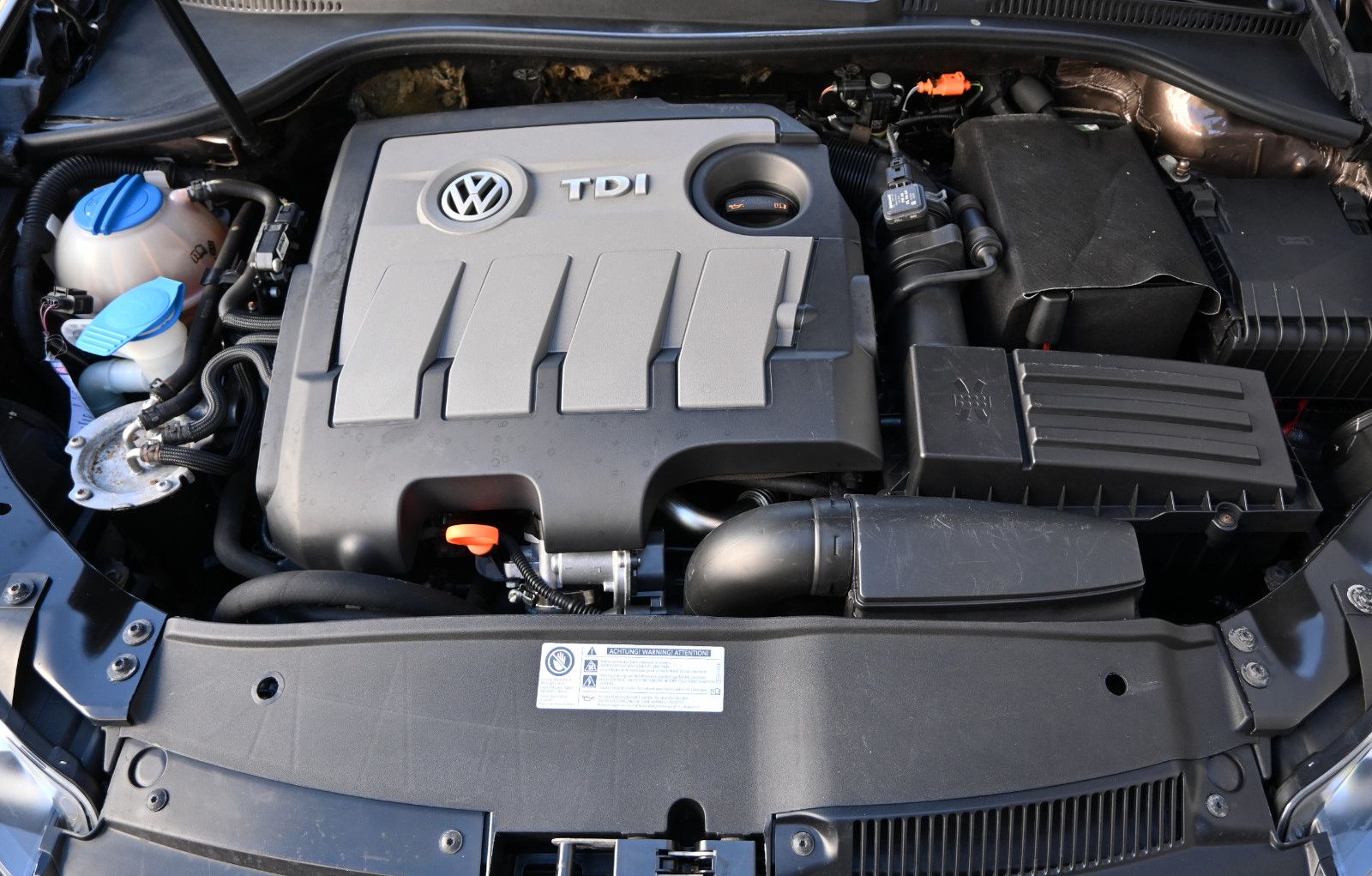 Fahrzeugabbildung Volkswagen Golf 1.6 TDI Variant MATCH °AHK°PANO°STANDHEIZ.°