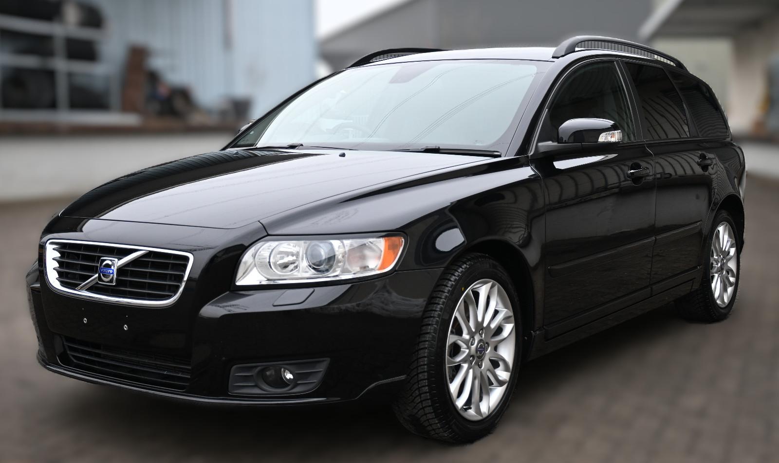 Volvo V50 Kombi 2.4i *RHD*