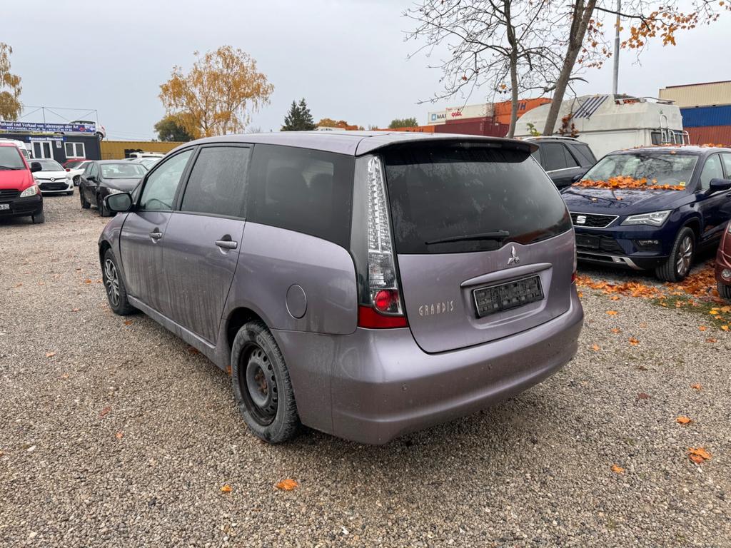 Mitsubishi Grandis