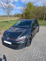 Volkswagen Golf 7 GTI 2.0, top Zustand + große Ausstattung - Volkswagen Golf: Gross