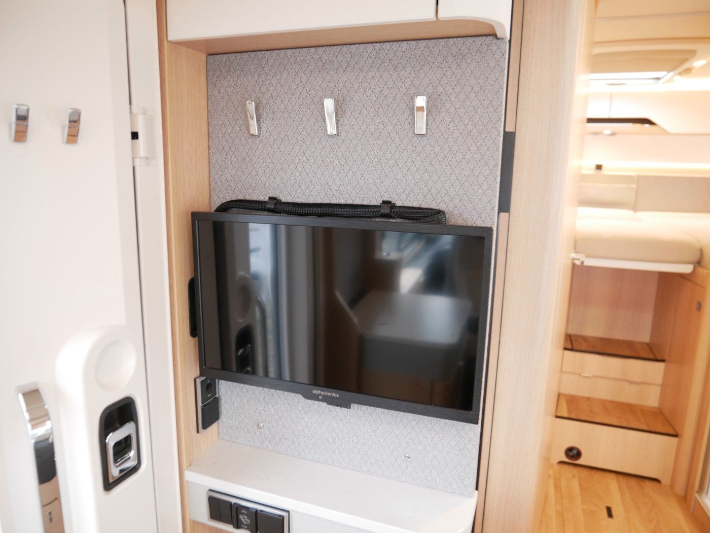 Fahrzeugabbildung HYMER / ERIBA / HYMERCAR BMC I 680 1.Hand Autom. Kamera Markise NAVI ALU