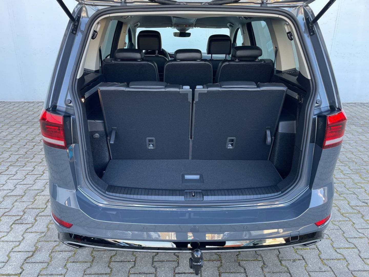 Touran R-Line 1.5TSI DSG AHK/Navi/LED/Kamera/ACC