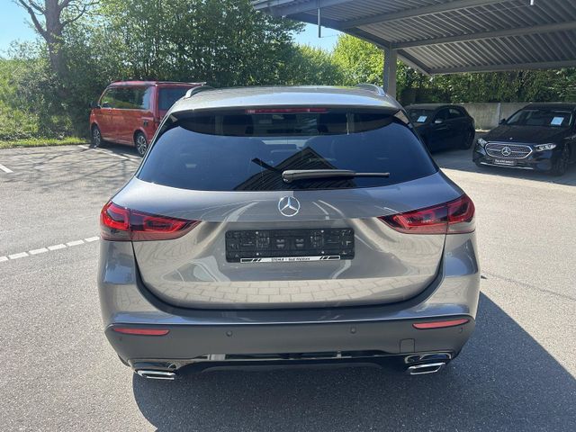 Mercedes-Benz GLA 220