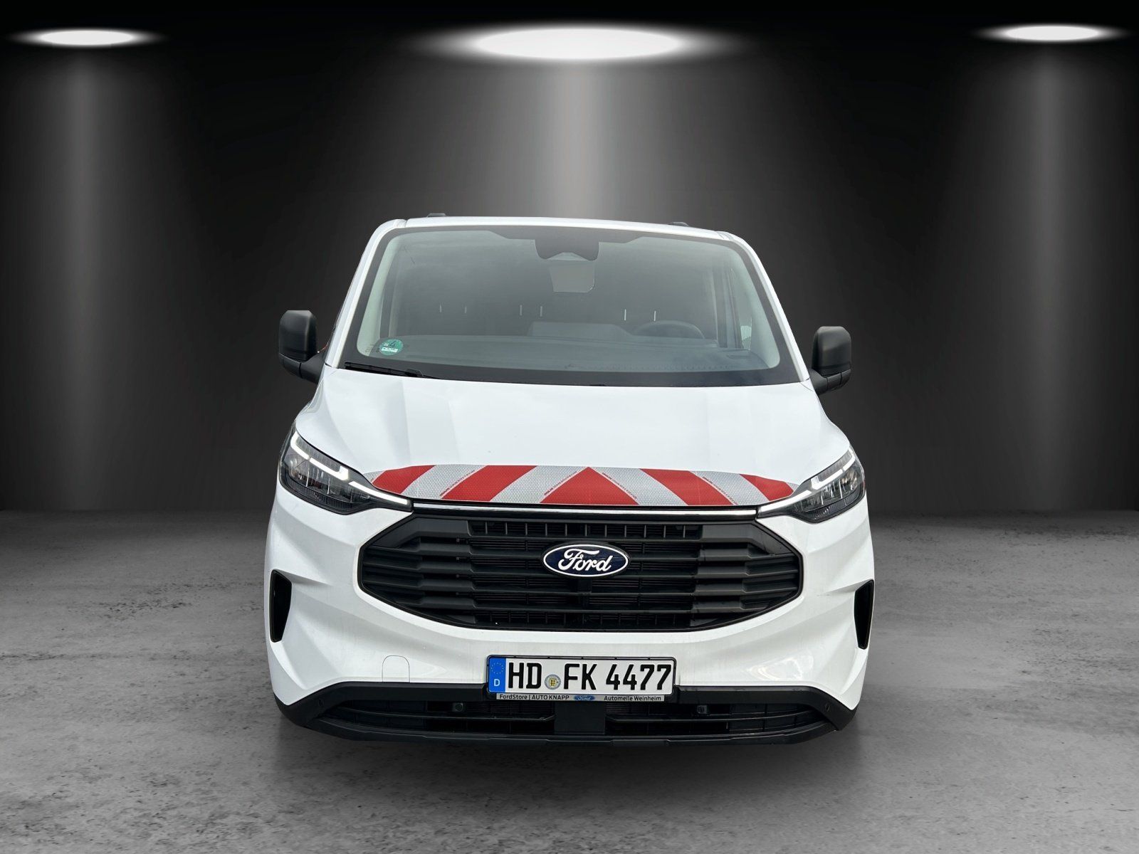 Fahrzeugabbildung Ford Transit Custom 320L1 AHK Klima LED GJR PDC