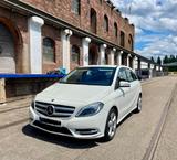 Mercedes-Benz B 200  Automatik Sportpaket AHK Bi-Xenon - Mercedes-Benz B 200 Gebrauchtwagen in Karlsruhe
