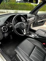 Mercedes-Benz GLK 350 4MATIC  AMG Paket - Mercedes-Benz GLK 350 mit Benzin-Antrieb