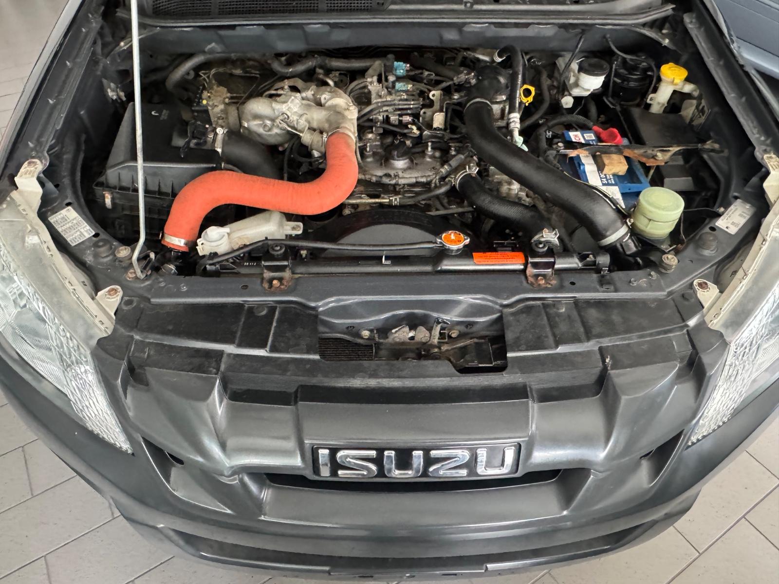 Isuzu D-Max 2.5 TD 136ch 4x4 - 1ère main - Climatisation - Attelage -  Blocage de différentiel