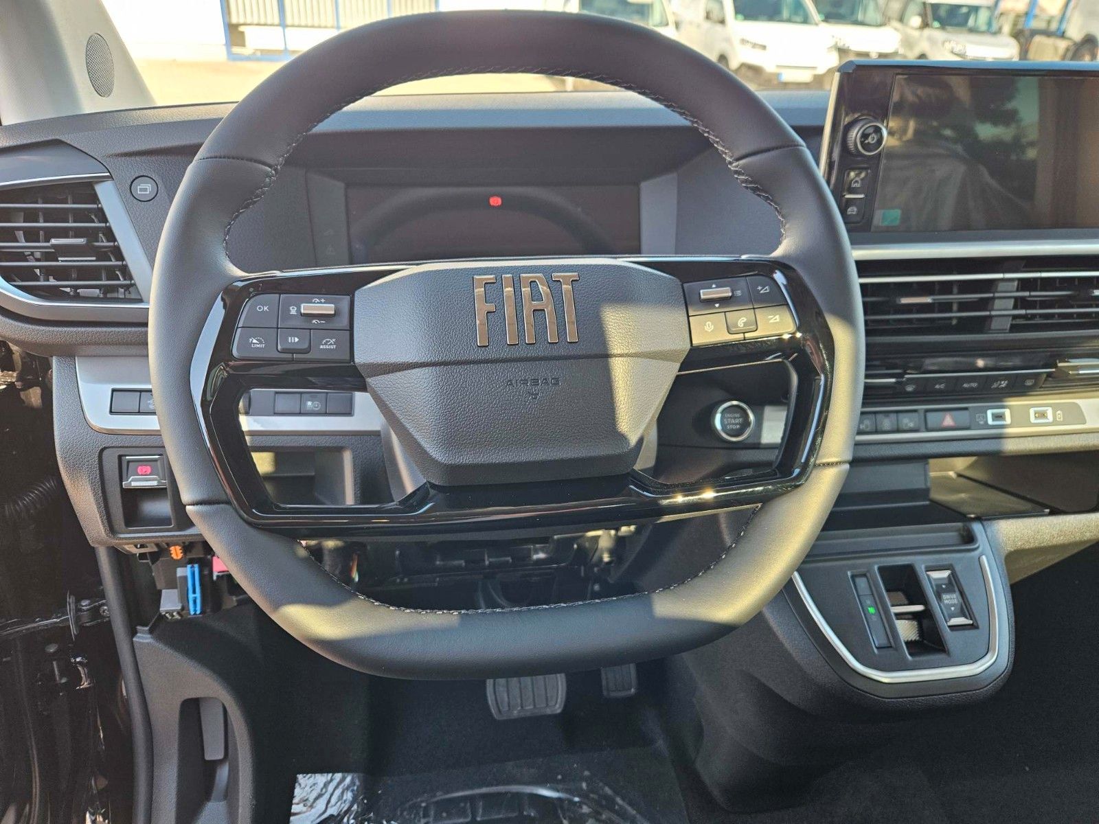Fahrzeugabbildung Fiat Ulysse 180 BlueHDi L3 Top