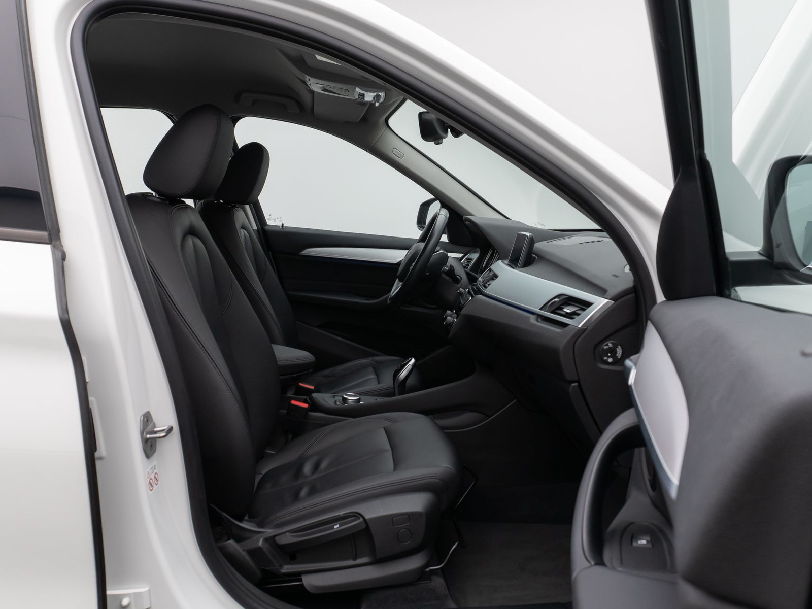 Fahrzeugabbildung BMW X1 sD18i Kamera DAB Alarm LED Navi Sport Geschwi