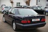 Mercedes-Benz E 240 Aut. Lim. ELEGANCE - Mercedes-Benz E-Class aus 2001