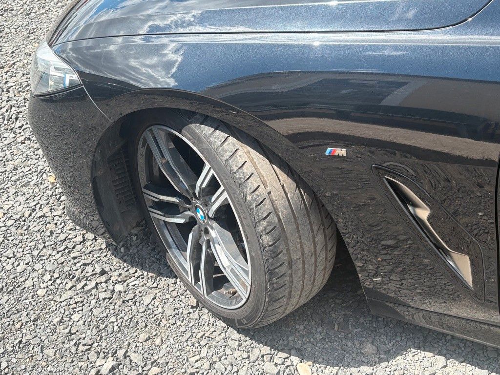 Fahrzeugabbildung BMW M850i xDrive GranCoupé M SPORTPAKET Navi Leder