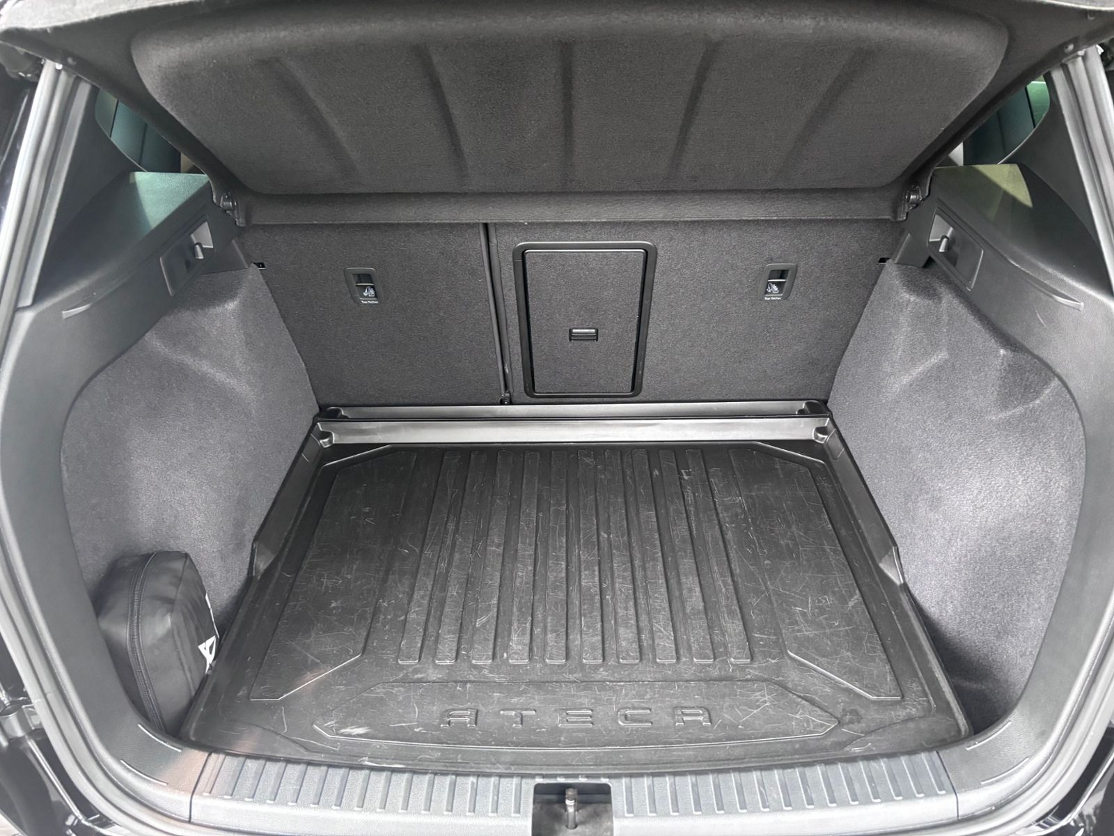 Fahrzeugabbildung CUPRA Ateca 4Drive PANO BEATS ACC LED