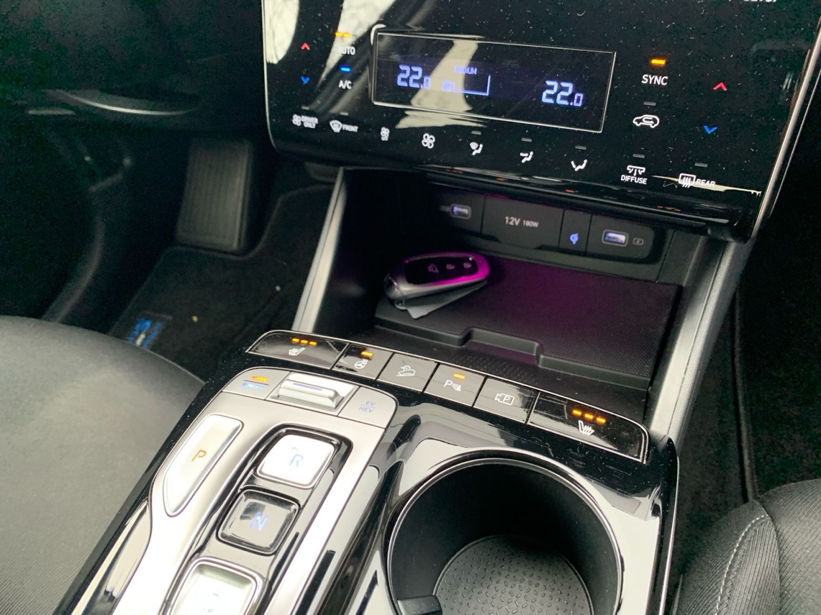 Fahrzeugabbildung Hyundai TUCSON 1.6 T-GDI Trend Plug-In Hybrid 4WD Krell