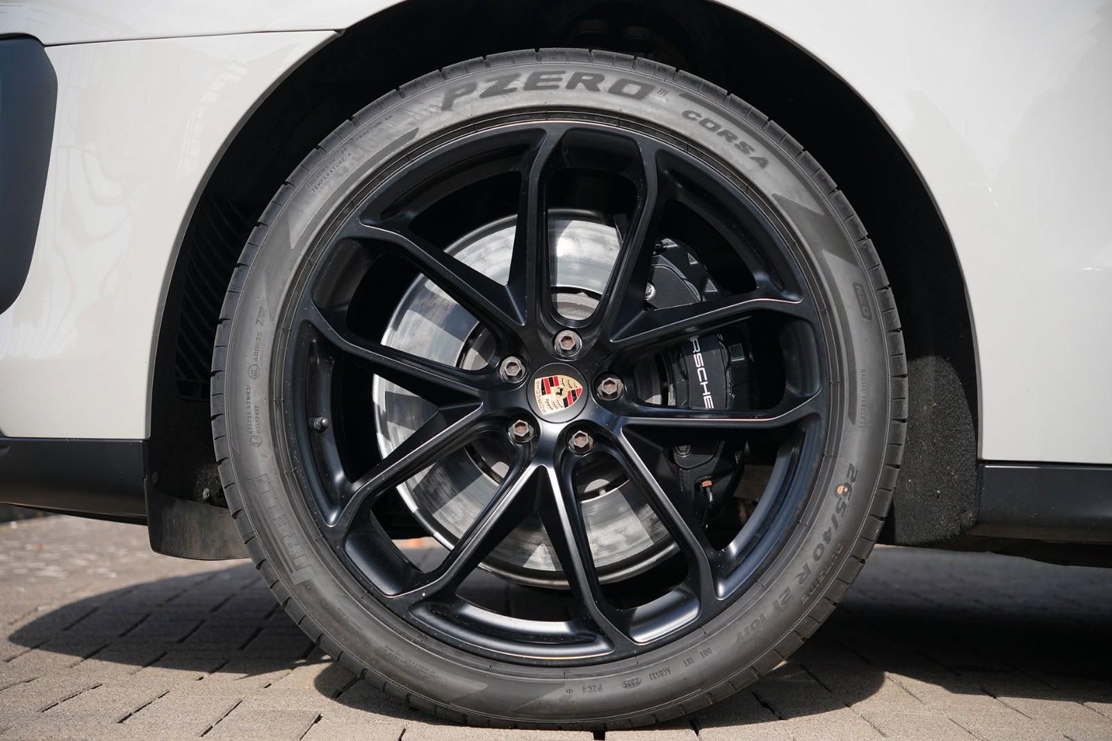 Porsche MACAN GTS MY24-ACC-PSCB-PANO-BOSE-CARBON-21"GT