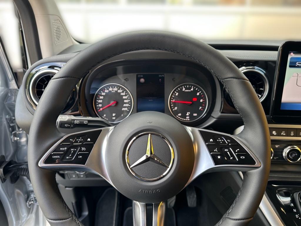 Mercedes-Benz T 180 PROGRESSIVE Lang Navi LED Kamera Tempomat