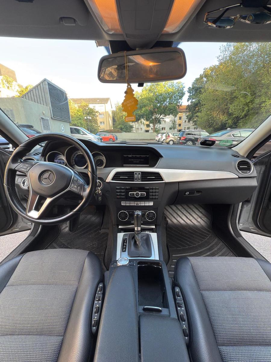 Mercedes-Benz C220 2012 — photo 8