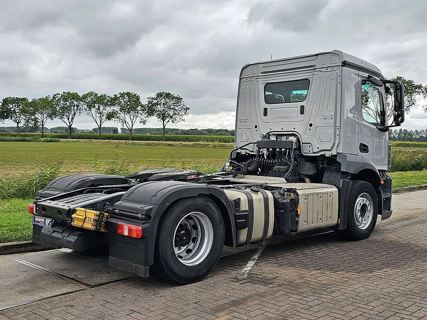 Mercedes-Benz ANTOS 1840 SHORT CAB XENON 264T