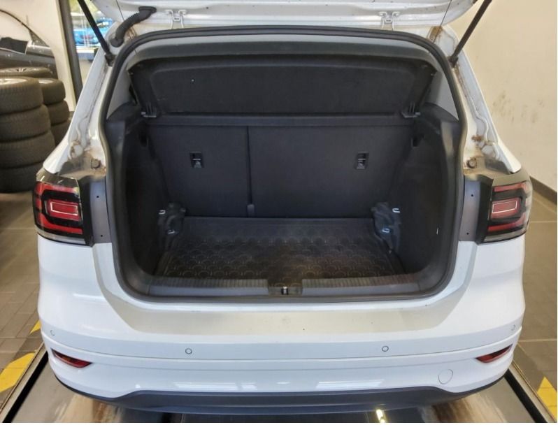 Fahrzeugabbildung Volkswagen T-Cross 10 Style DSG R-LINE VIRTUAL NAVI ACC 18'