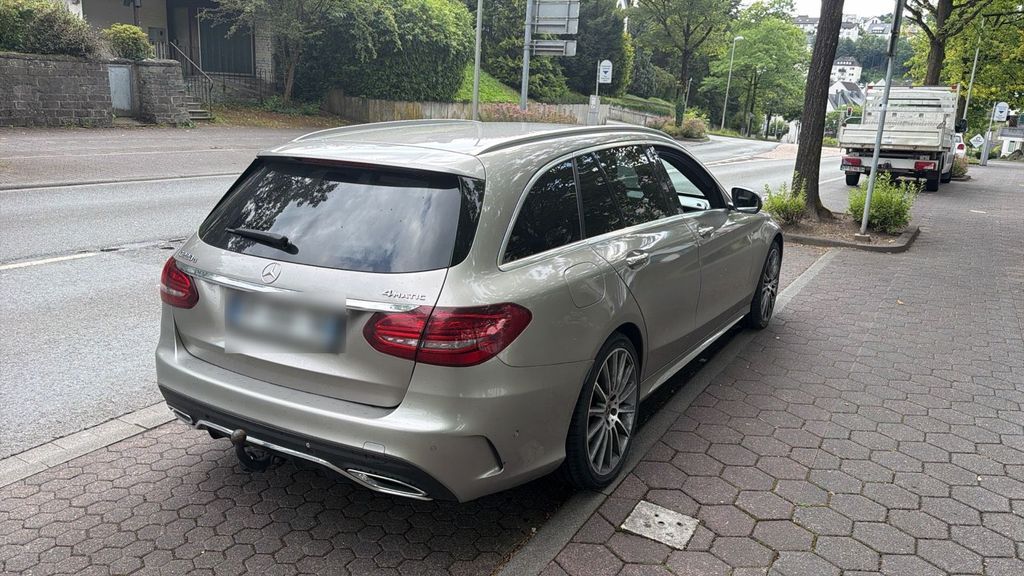 Image of Mercedes-Benz C 220