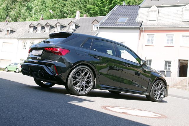 Audi RS 3 Sportback*Sporta,Pano,Head-Up,SONOS,EXPORT*