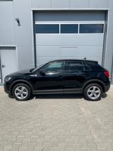 Audi Q2 1. Hand Leder Standheizung - Autos mit Automatikschaltung