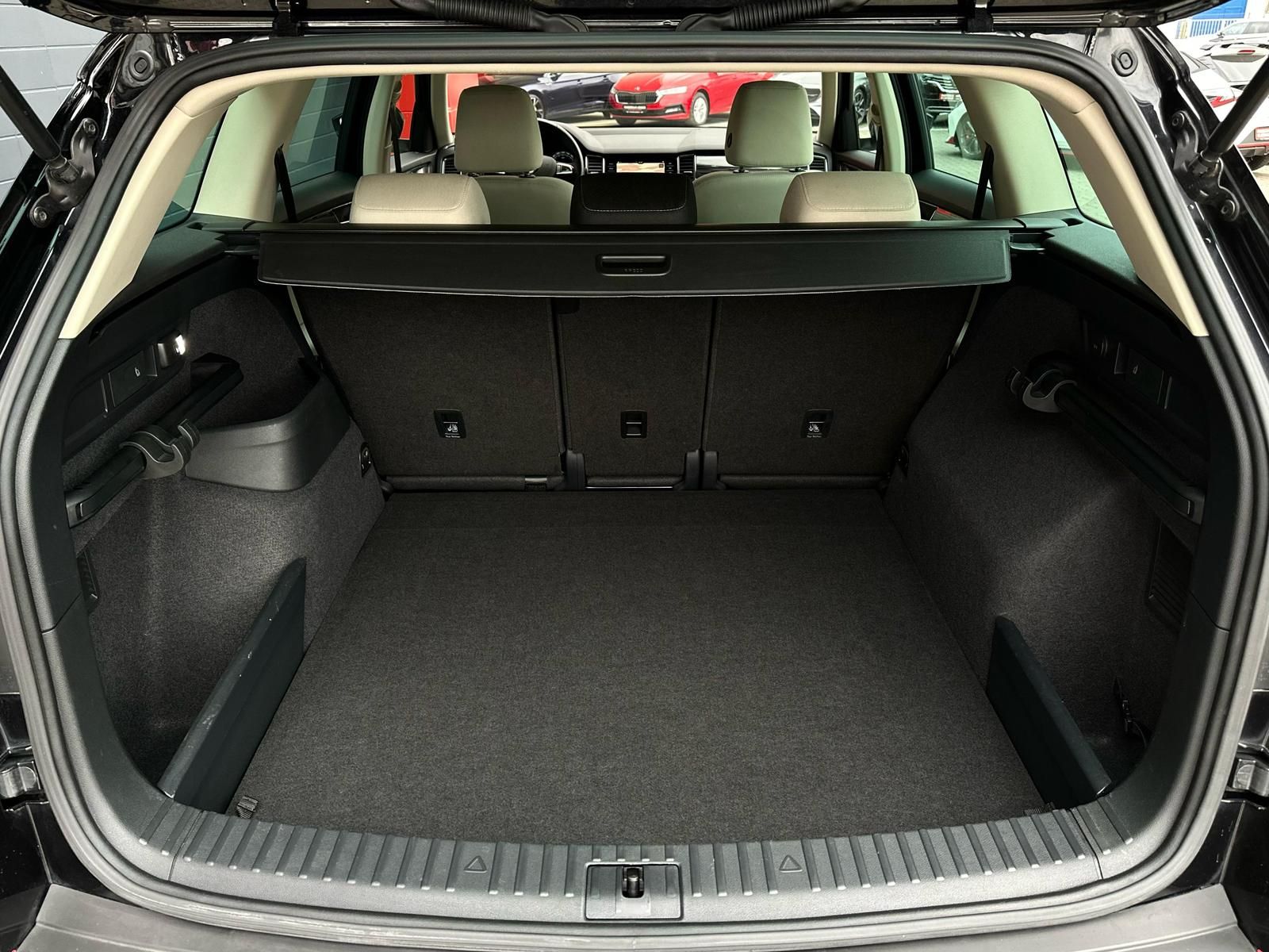 SKODA Kodiaq 2.0TDI STYLE 4x4 LED#ACC#SPUR#PDC#SHZ#FH - Image 7