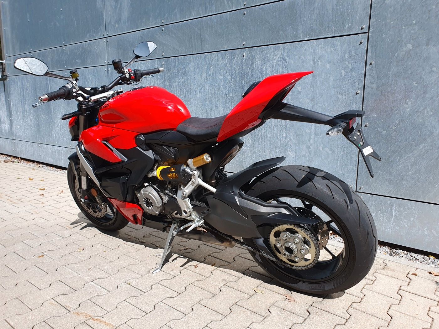 Fahrzeugabbildung Ducati Streetfighter V2