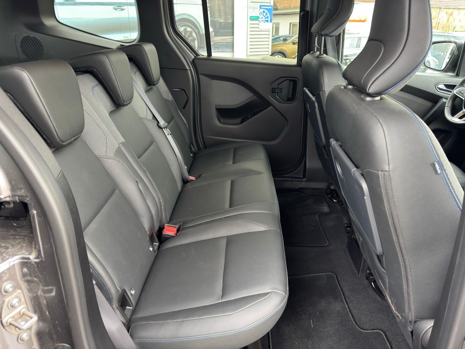 Fahrzeugabbildung Nissan Townstar Kombi 131PS 6-Gang*360°Cam*LED*NAVI*