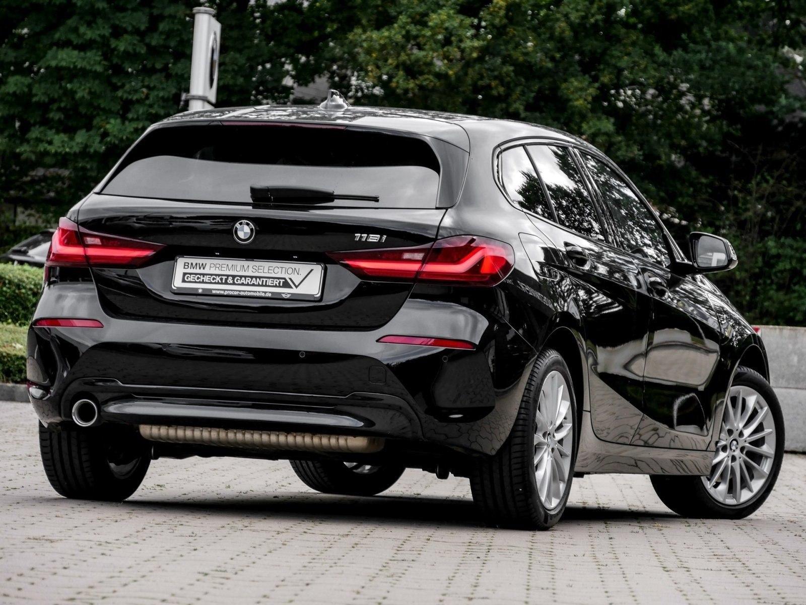 BMW 118i NAVI LED PDC V+H DAB Tempomat Sitzheiz. LM