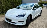 Tesla Model 3 SR + Anhängerkupplung 1.Hand neuwertig - Tesla Model 3 in Stuttgart