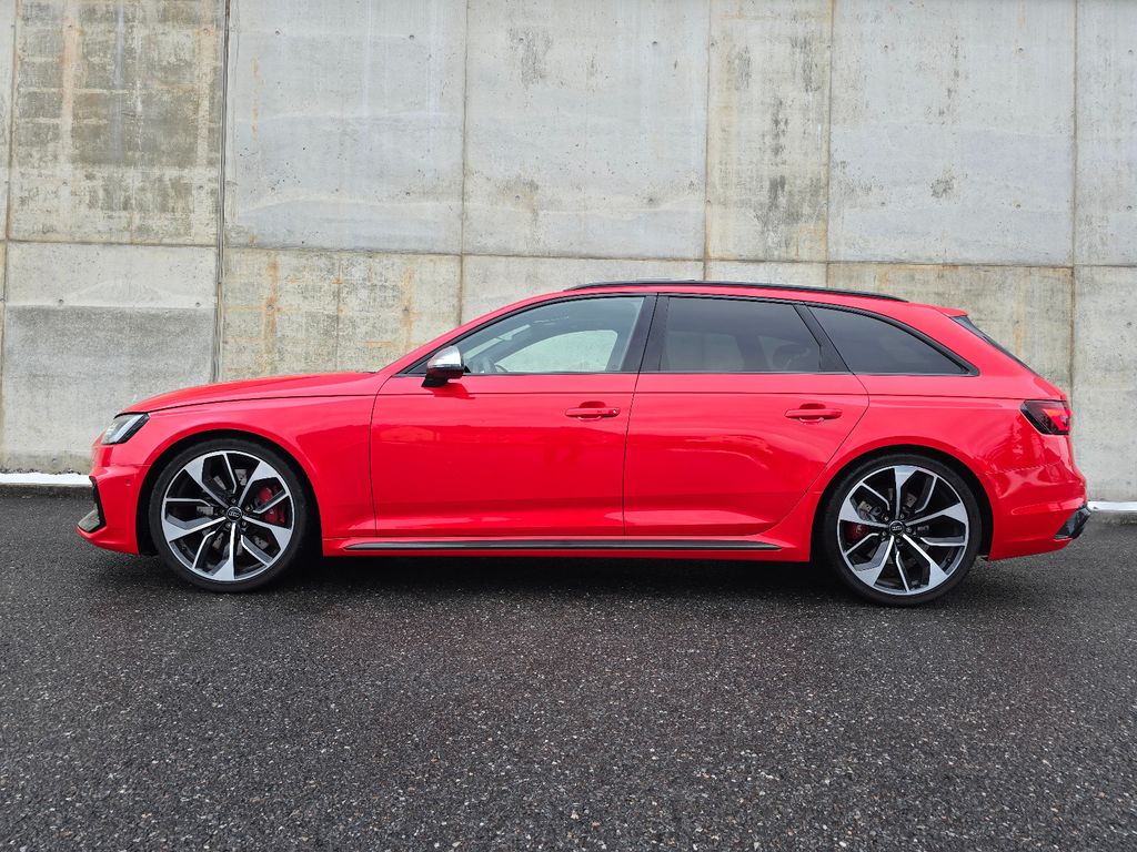 AUDI RS4 Avant 2.9 TFSI quattro erst 47Tkm Misanorot AUDI RS4 Avant 2.9 TFSI quattro erst 47Tkm Misanorot