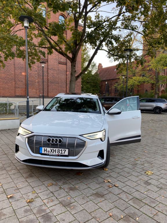 Image of Audi e-tron