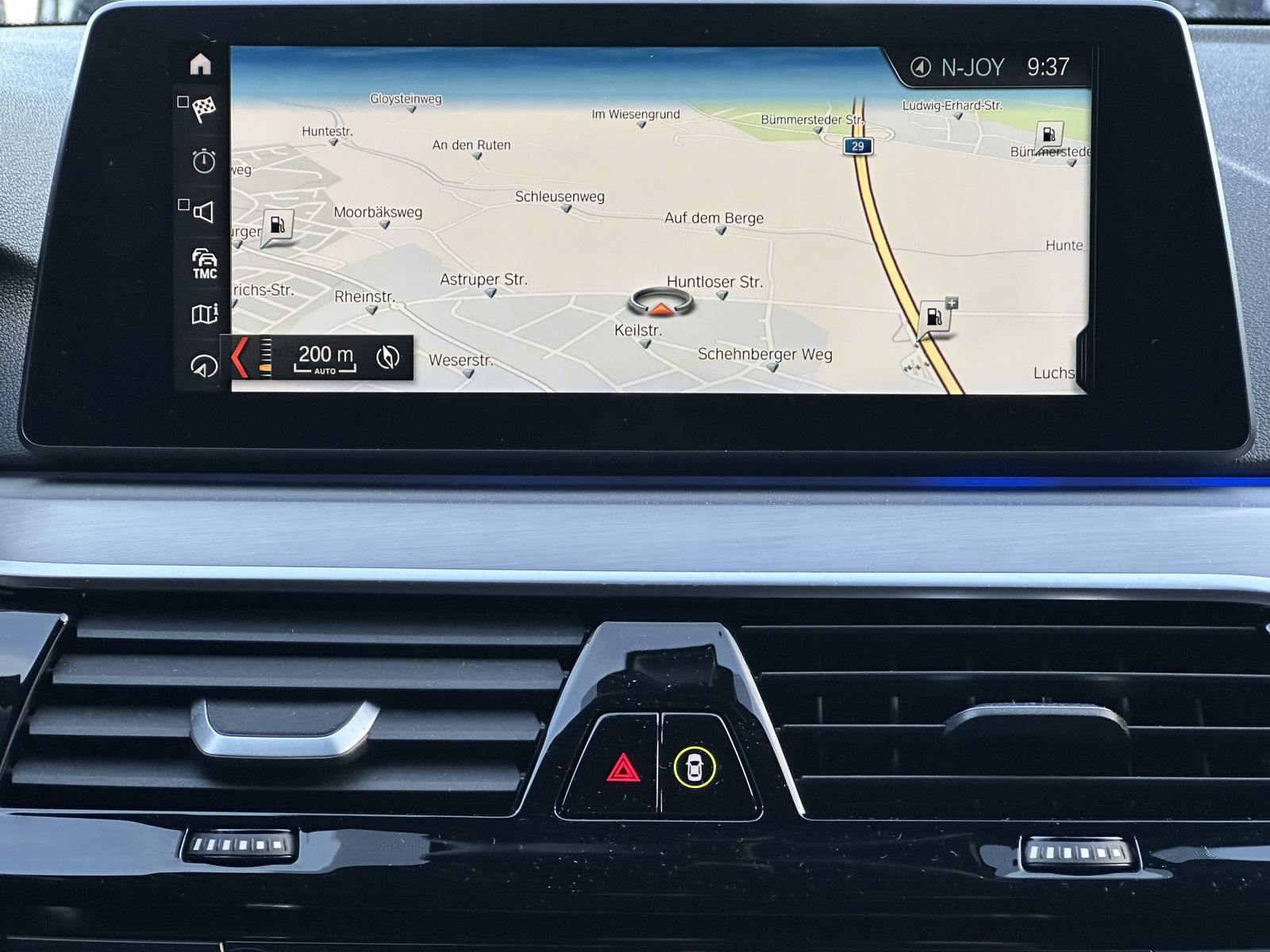 Fahrzeugabbildung BMW 520d Touring xDrive M-Sport NAV+LED+ACC+H&K+18ZO