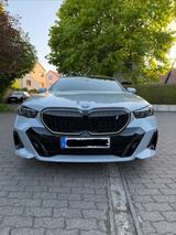 BMW i5 eDrive40 - Pano M Sport Pro AHK HUD Memory - BMW i5 in Frankfurt (Main)