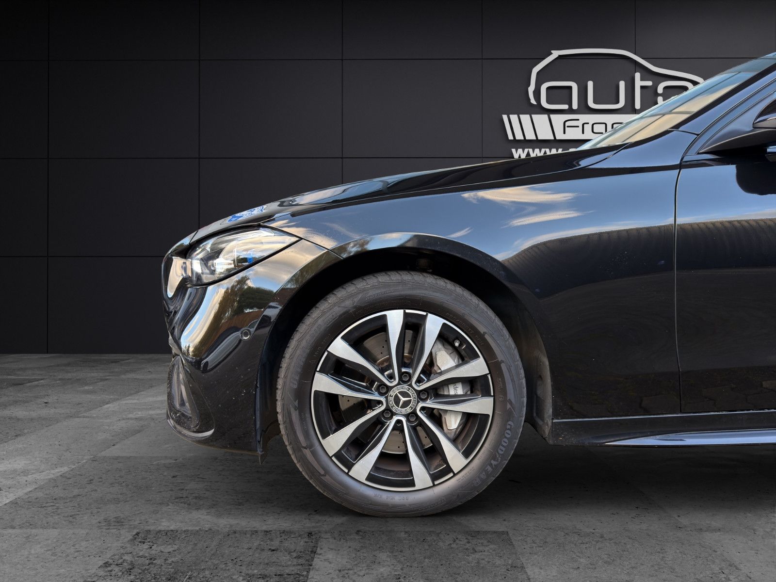 Fahrzeugabbildung Mercedes-Benz C 300 e*AMG-Line*Night-Paket*Pano*Ambiente*360°