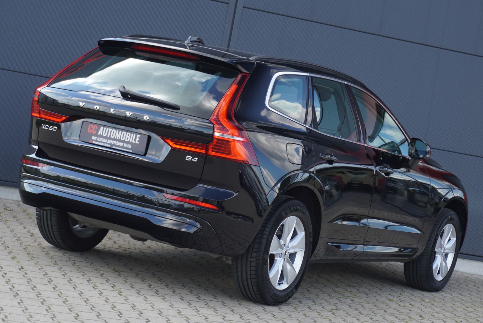Volvo XC60 Core 2WD/Kamera/Navigation/LED/Virtual/DAB/ foto 6