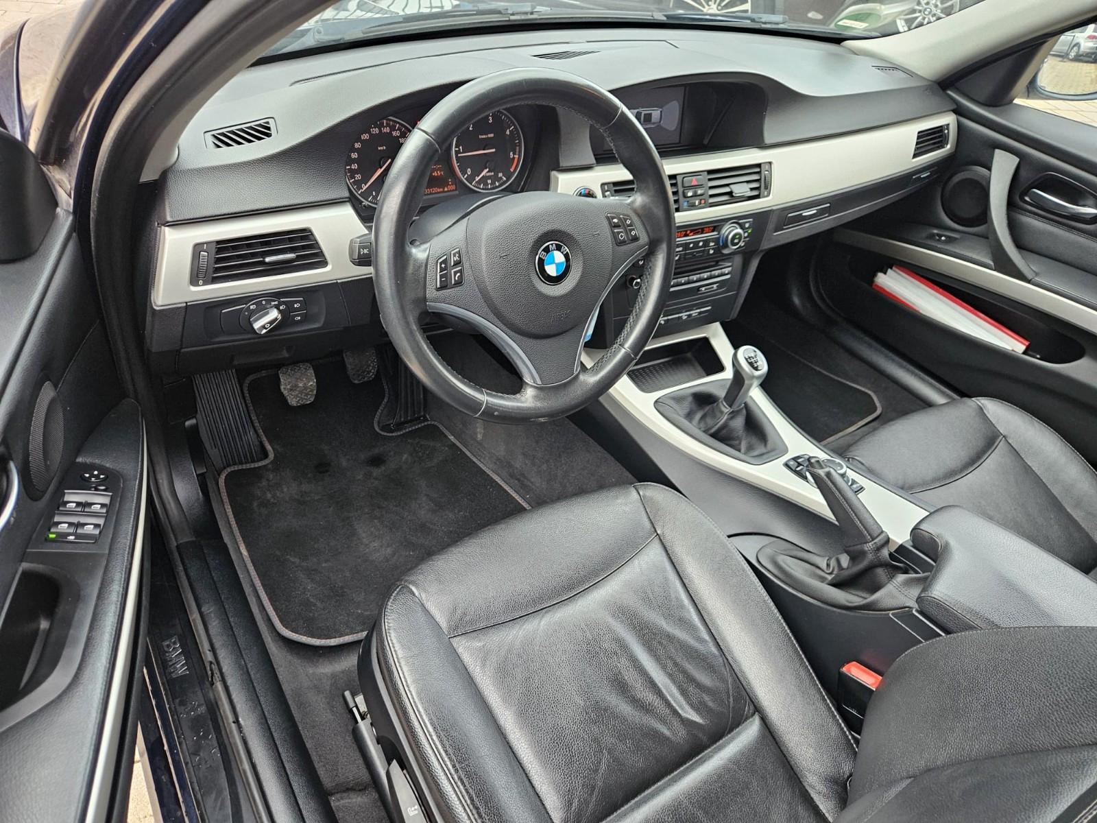 BMW 320 2011 — photo 10