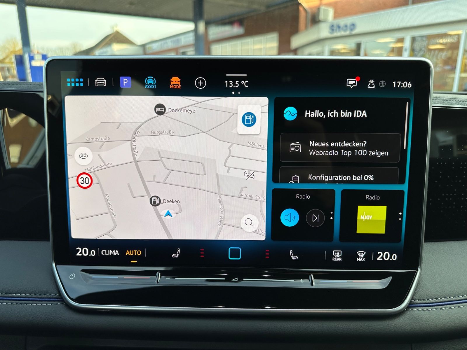Fahrzeugabbildung Volkswagen Tiguan R-Line 1.5 eTSI AHK/Matrix/Navi/APP/ACC