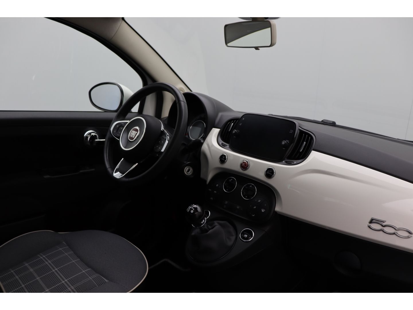 Fahrzeugabbildung Fiat 500 1.2 Lounge AppleCP, Einparkhilfe, Klimaautom