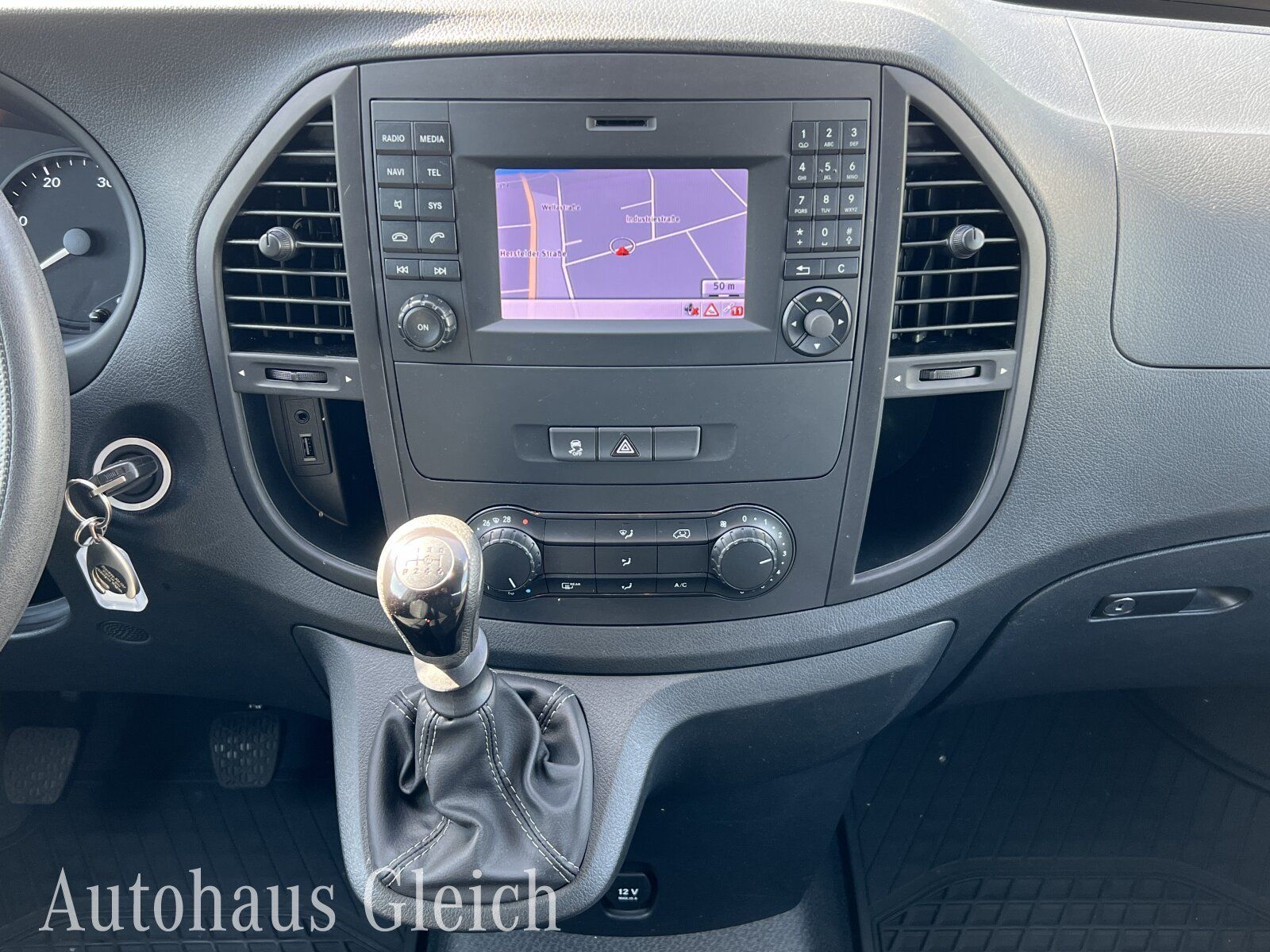 Fahrzeugabbildung Mercedes-Benz Vito 114 BlueTEC Mixto Lang Basic/Navi/Klima/R-C