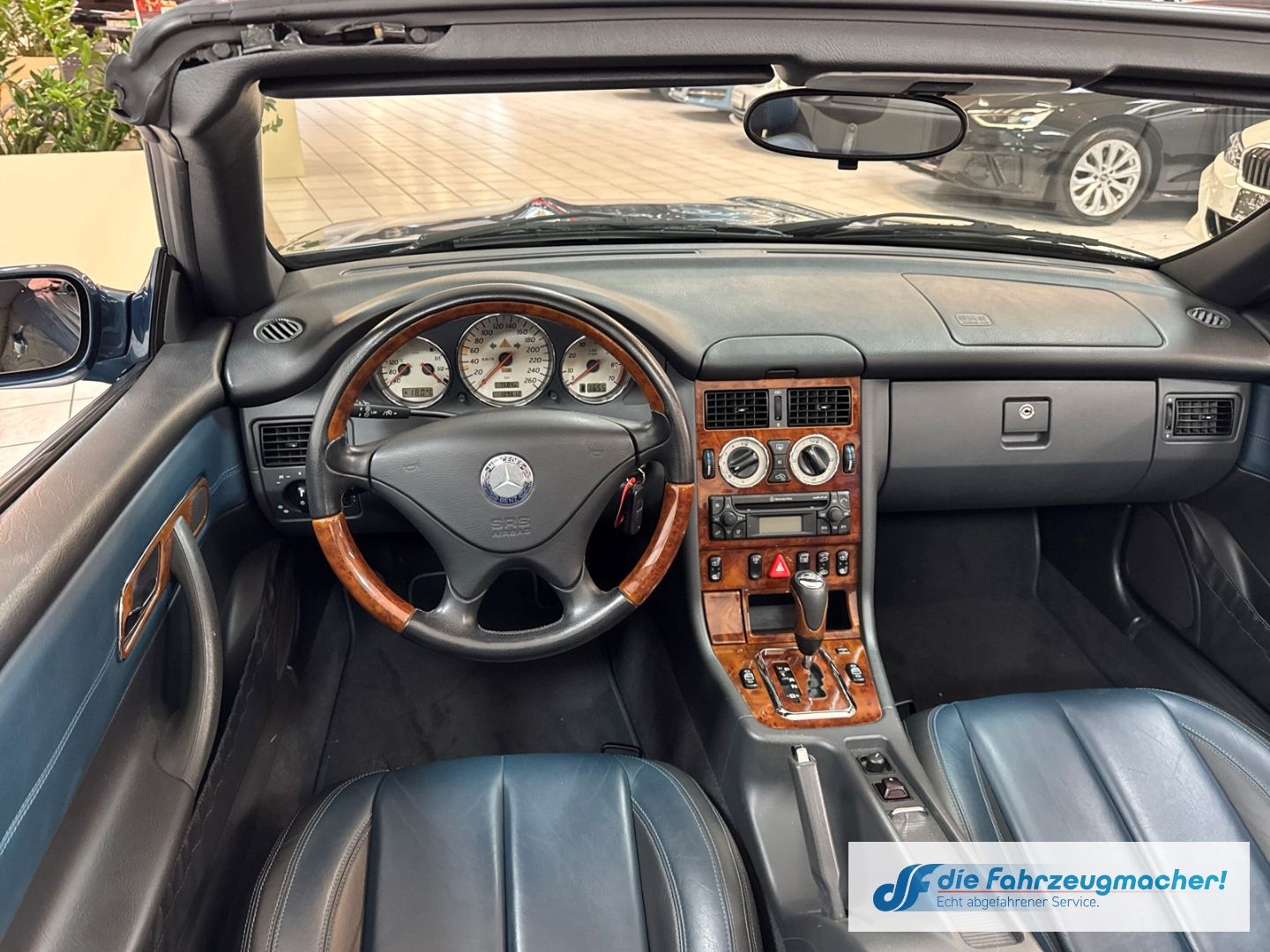 Fahrzeugabbildung Mercedes-Benz SLK 320 Leder SHZ Designo Sportsitze Klima 2.Han