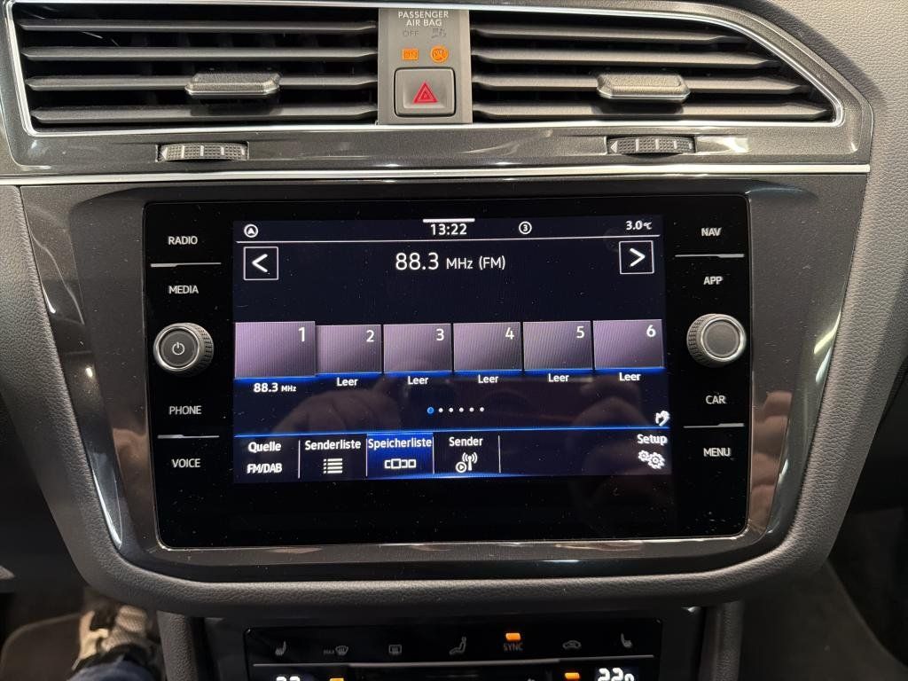 Fahrzeugabbildung Volkswagen Tiguan Elegance TSI DSG *LED*PDC*Sitzhzg*ACC*APP