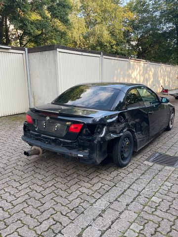 BMW E93 325i Unfallschaden