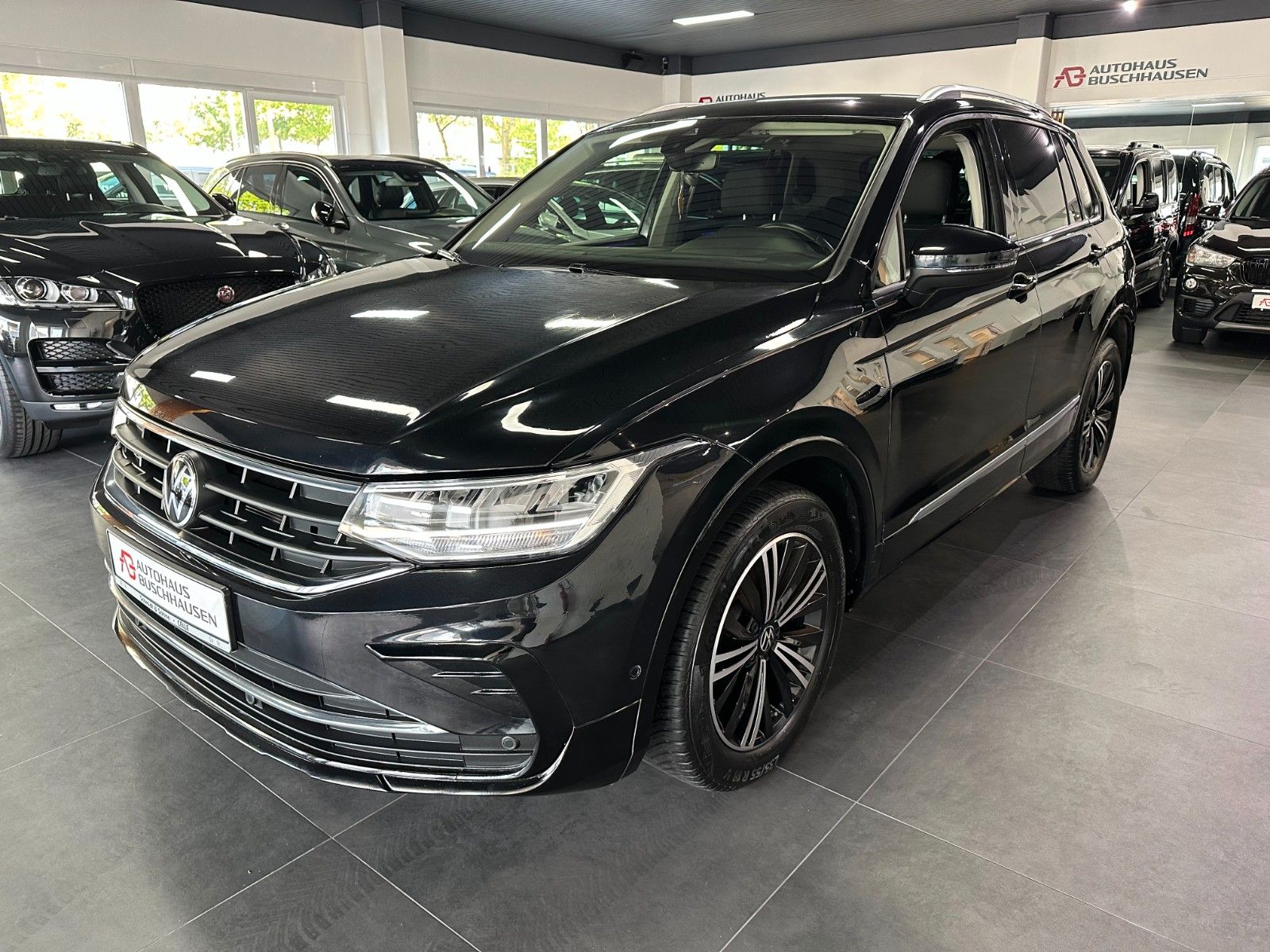 Volkswagen Tiguan 1.5TSI Active Aut. DSG*Topausstattung foto 2