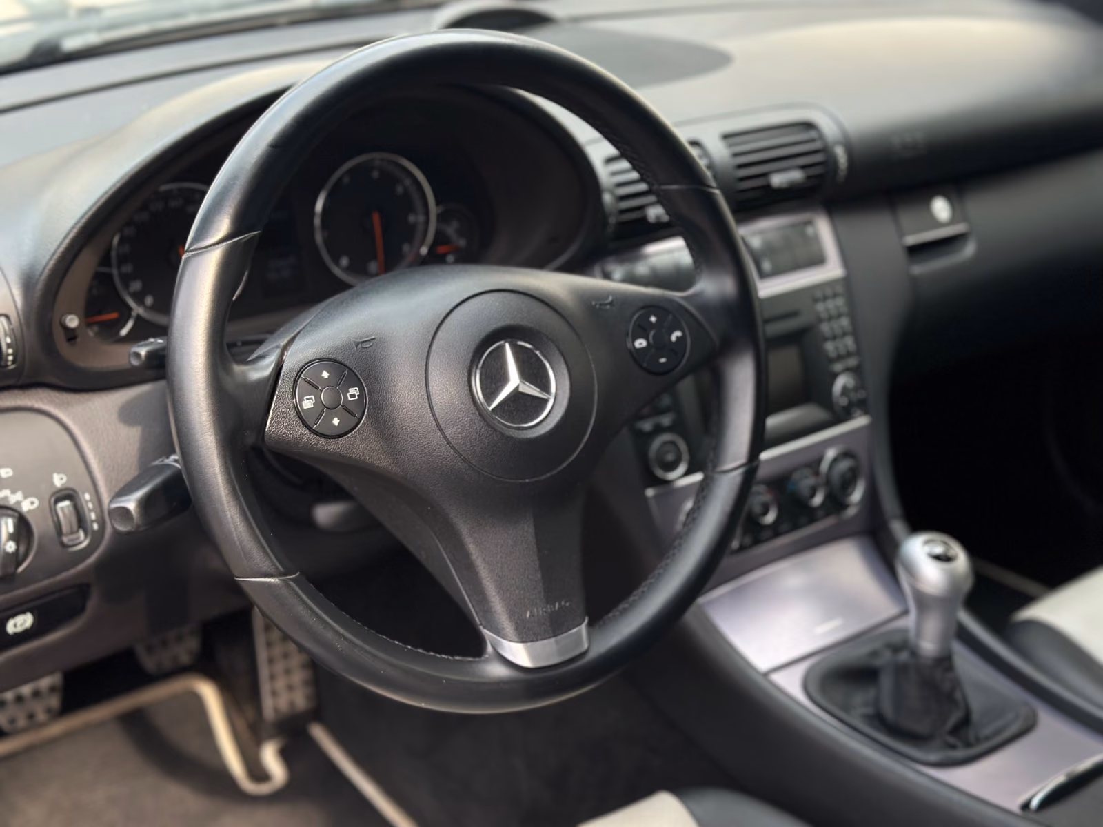Mercedes-Benz CLC 200 Kompressor*SHZ*TEMPO*PDC*TÜV NEU