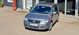 Volkswagen Touran DSG Highline Leder AHK Nav Sitzhzg PDC - Volkswagen Touran aus 2007: Highline